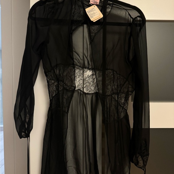 Agent Provocateur Kari Gown - Picture 2 of 8